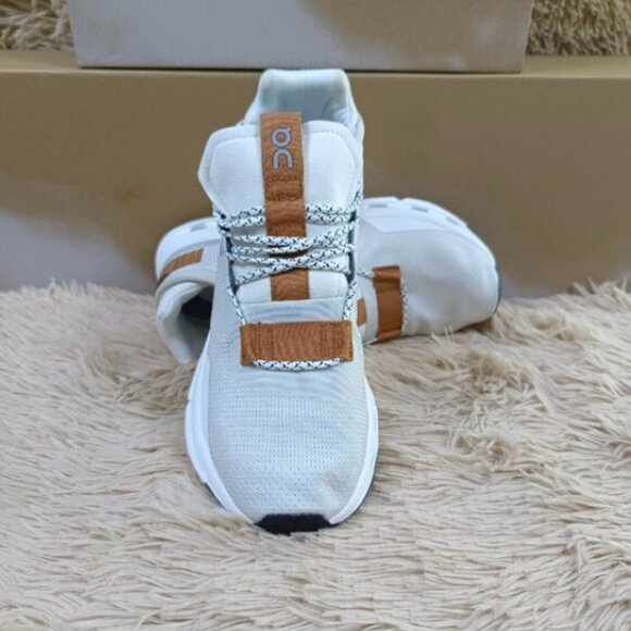 On Cloudnova White Pearl Running Shoes Womens Sneaker - Picture 4 of 5